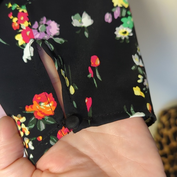 Floral blouse - Picture 2 of 4